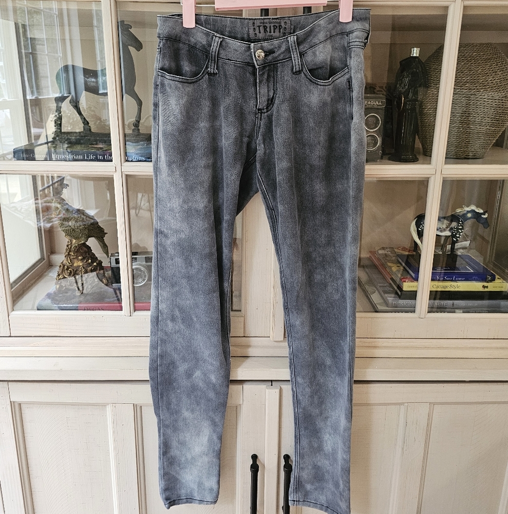 Tripp NYC Women's Grey Washed Skinny Jeans